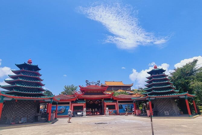 1 Day Batam City Tour with Ferry Ticket, Lunch and Massage - First stop: Welcome to Batam Monument