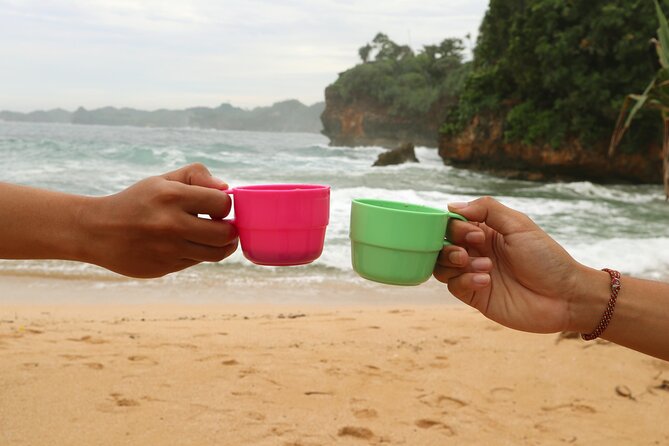 1 Day - Malang Beaches and Island Hopping // 06:30 - 17:30 - What this Malang beach tour is really like