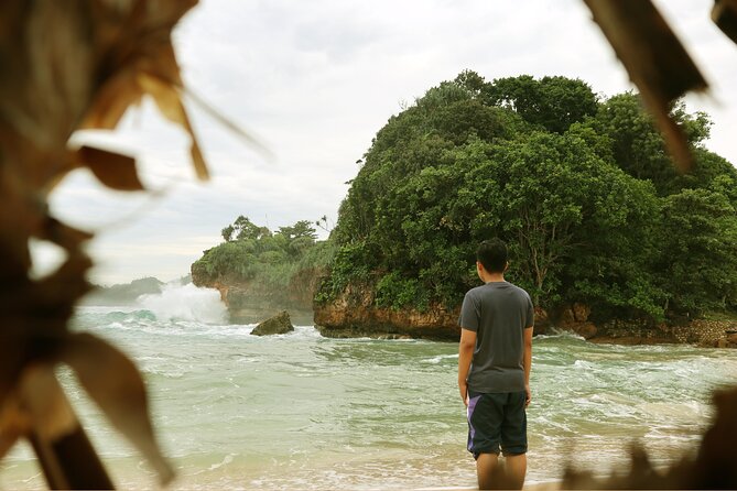 1 Day - Malang Beaches and Island Hopping // 06:30 - 17:30 - What the $47.55 price covers