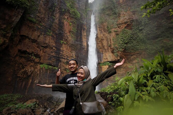 1 Day Mount Bromo Sharing Tour Package from Malang - Crossing the Sea of Sand by local 4WD jeep