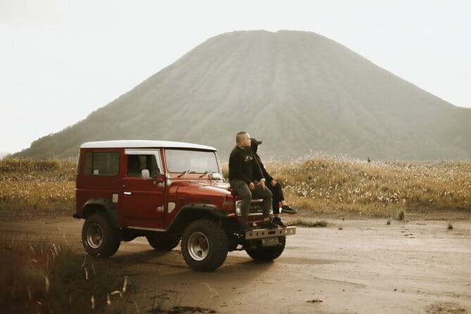 1 Day Mount Bromo Sharing Tour Package from Malang - Waiting for sunrise above the Tengger Caldera