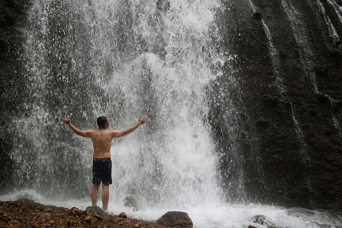 1 Day - ULTIMATE TOUR Tumpak Sewu Waterfall and Goa Tetes cave // 07:30 - 17:30 - Communication, photography, and the guide’s role