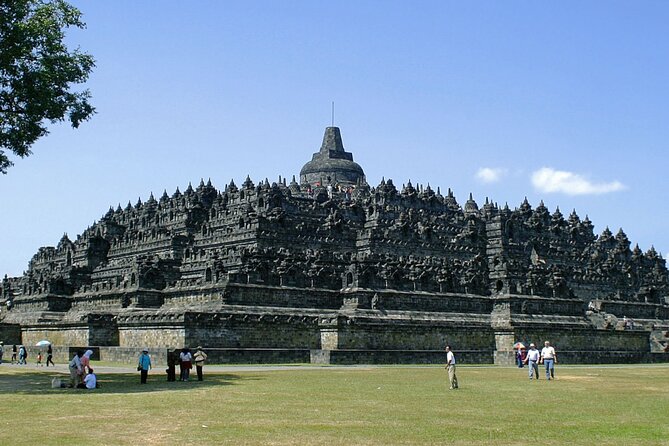 1 Day Yogyakarta tour ( Borobudur temple, Merapi Lava Tour, Prambanan Temple) - A private car, not a private guided tour