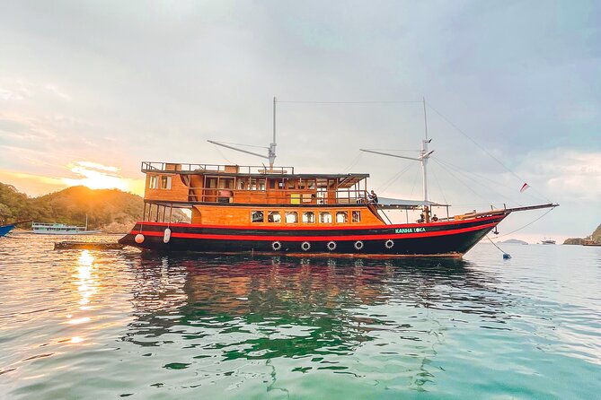 3 Days Deluxe Boat Private Cabin Sailing Trip in Komodo Island - Why three days works better than a quick Komodo outing
