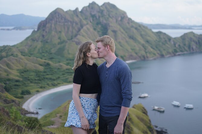 3 Days Deluxe Boat Private Cabin Sailing Trip in Komodo Island - What the boat experience is really like