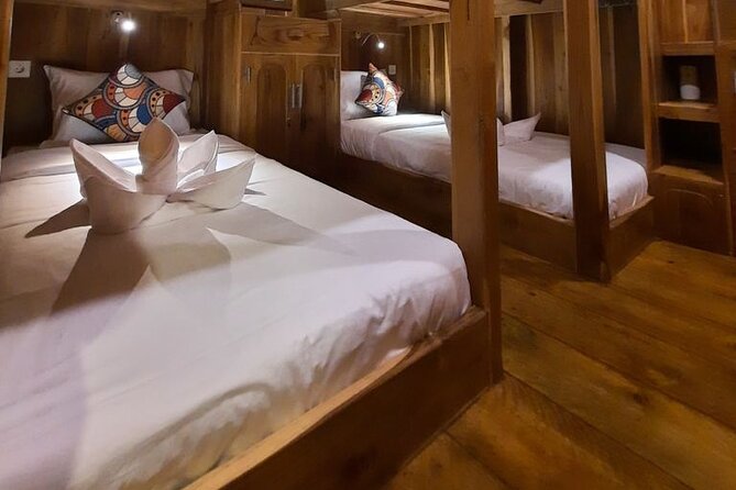 3 Days in Labuan Bajo with accommodation - Taka Makassar and Kanawa Island