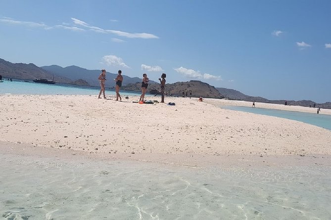 3 Days Komodo island Tour - Snorkeling, pink sand, and a tiny island in one long day