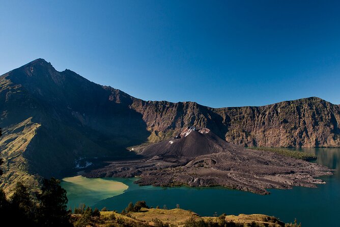 3 Days Tour in Mount Rinjani Summit with Lake Hiking - Day 1: Sembalun’s open slopes to Pelawangan camp