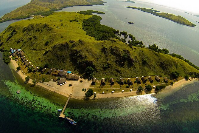 3D2N Sailing Komodo Living on Board Fiday to Sunday (Labuan Bajo) - Day three: Kanawa before the boat returns