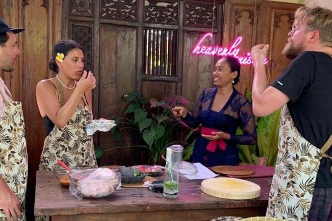 5 Star Private Cooking Class Experience in Bali, Lunch Included - Arriving at Novi’s home kitchen at 10:00 am