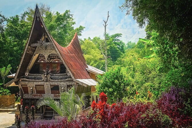 8 days group tour in Sumatra - Why this eight-day route works