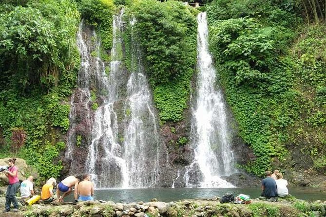 Active Volcanoes Bromo and Ijen - Start Surabaya 3 Days and 2 Nights - Guides, vehicles, and the level of personal service
