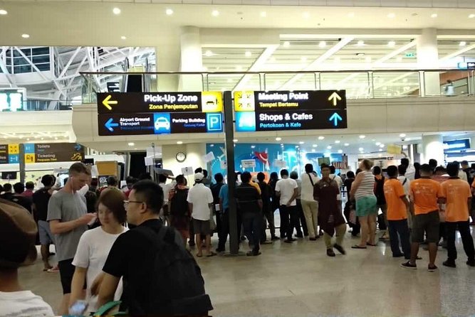 Airport transfer to seminyak/ kuta - A simple arrival ride into Seminyak or Kuta