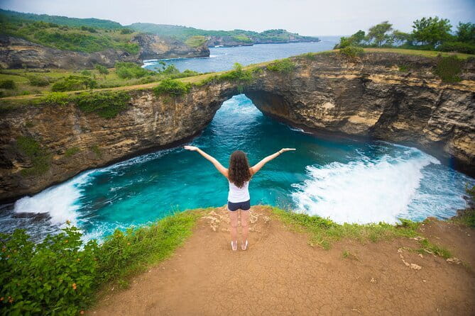 All-Inclusive Nusa Penida Tour - Broken Beach and its natural rock arch