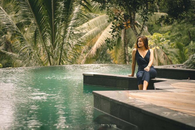 All-Inclusive Ubud Private Tour - Walking through the Sacred Monkey Forest