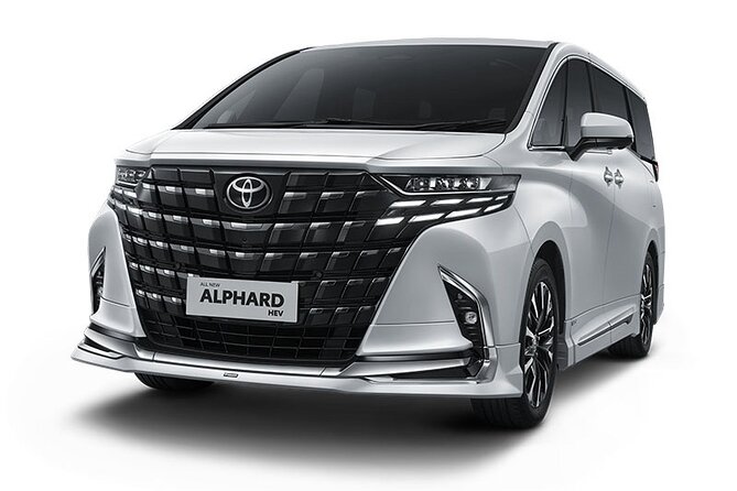 Alphard Luxury Airport Transfer Bali - Leaving Ngurah Rai Airport without the usual fuss