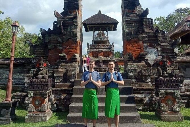 Ancient Temples and Jatiluwih Rice Terrace Private Tour - Tanah Lot closes the day with a sea view