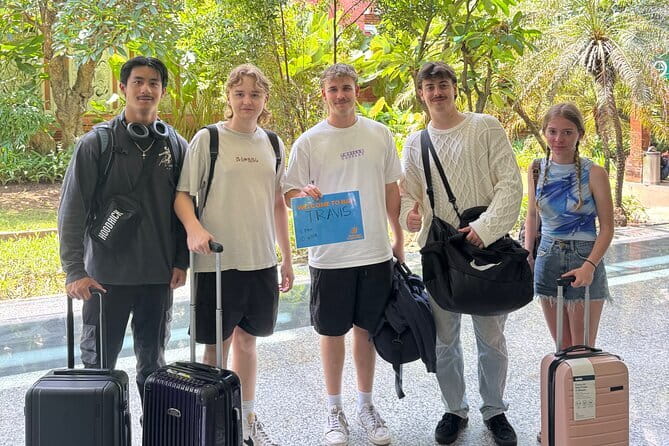 Bali Airport Pick up and Hotel Transfer in Private Car - Booking a hotel-to-airport transfer