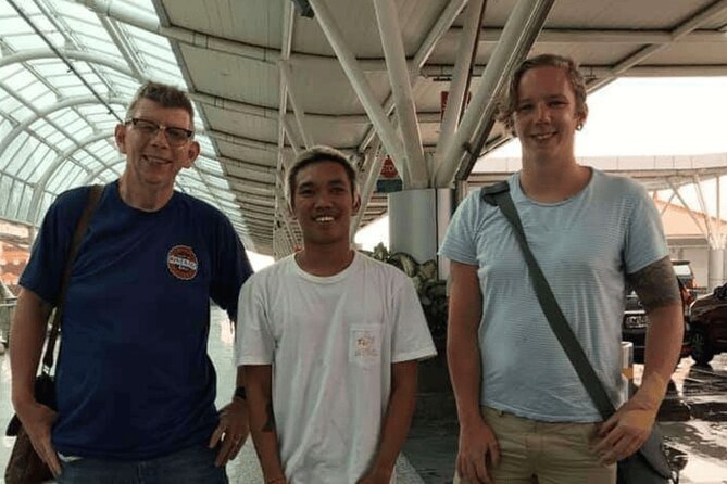 Bali Airport Transfers Convenient Pickup to Popular Areas - Why the name sign and luggage help matter