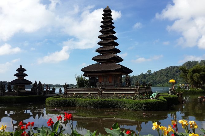 Bali Beautiful Insta with Real Bali Swing - Guide Oki and the photo-friendly service