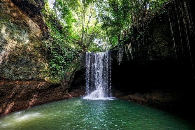 Bali Blue Lagoon Snorkeling and Waterfall Day Tour with Lunch - Tanjung Jepun: calmer water and a second chance
