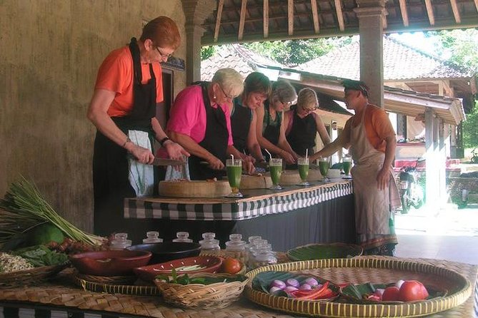 Bali Cooking Class with Culture Experience - From Ubud market to Balinese kitchen