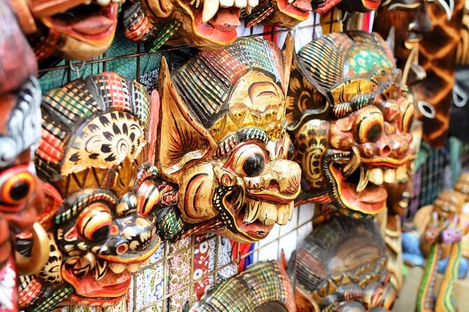 Bali Cultural Experience - Taking your time at Ubud Street Market