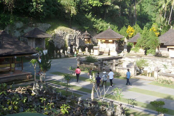 Bali Cycling and Ubud Waterfall Tour - Ubud Palace in the middle of town