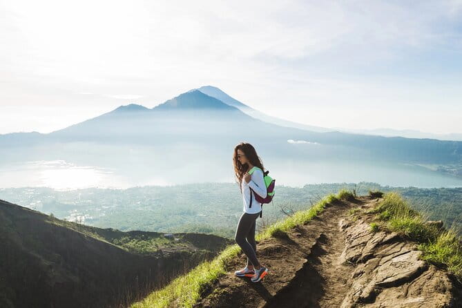 Bali day trip : Batur Sunrise Hike and Hot Spring All inclusive - A 1:30 a.m. start for Mount Batur sunrise
