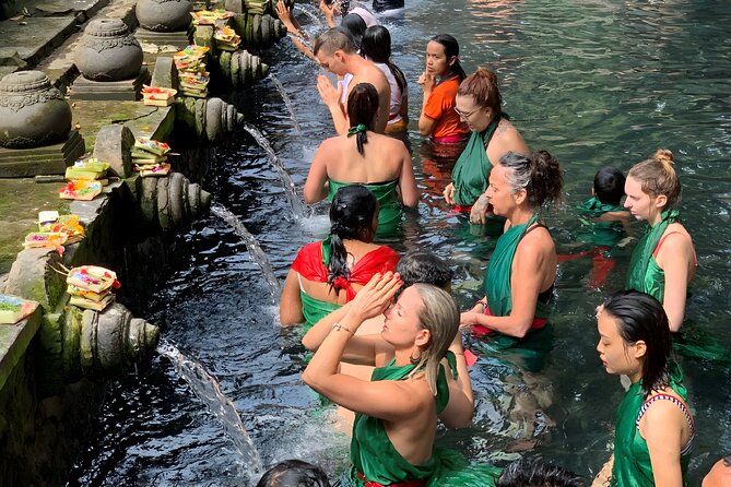 Bali Full-Day to Exploring The Most Popular Bali Temples Tour - Lunch near Besakih and the value of the private car