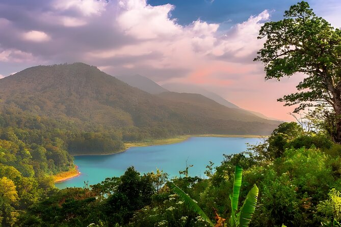 Bali Full-Day Tour: Exploring Instagrammable Place in North Bali - Tamblingan and Buyan, Bali’s cool twin lakes