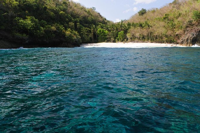 Bali Hai - Aristocat Sailing Cruise - Mushroom Beach gives the day its island setting