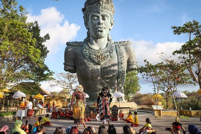 Bali Half-Day Uluwatu Temple Sunset, Kecak Dance, Dinner - Dreamland Beach in a quick 25 minutes