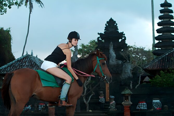 Bali Horse Riding in Saba Bay for 1 Hour with Pick Up Service - Who should book this Saba Bay horse ride?
