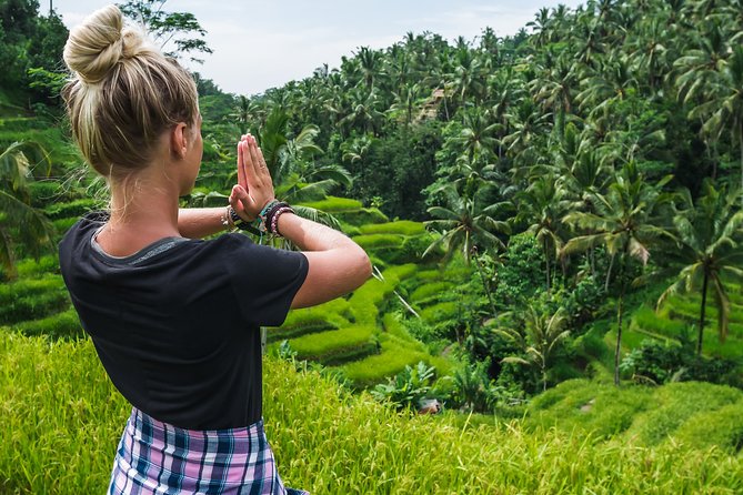 Bali Instagram: Gate of Heaven Temple Tour - Tukad Cepung Waterfall requires sturdy legs