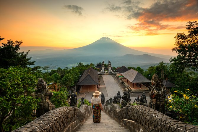 Bali Instagram: Gate of Heaven Temple Tour - Tirta Gangga adds calm after the queue