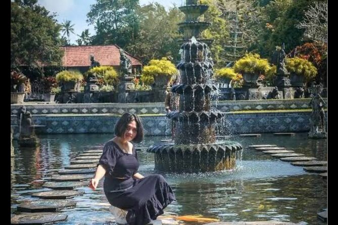 Bali : Instagrams Tour Lempuyang Temple, Tirta Gangga- Tukad Cepung , Tibumana Waterfall - Tukad Cepung Waterfall requires some effort