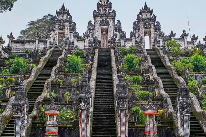 Bali : Instagrams Tour Lempuyang Temple, Tirta Gangga- Tukad Cepung , Tibumana Waterfall - What the guide service is likely to feel like
