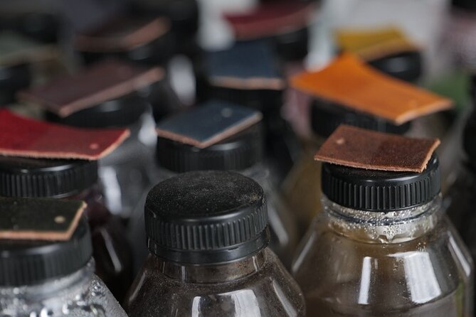 Bali Leather Craft Workshop - 6 hours ( canggu / seminyak) - Smoothing edges and adding the final hardware