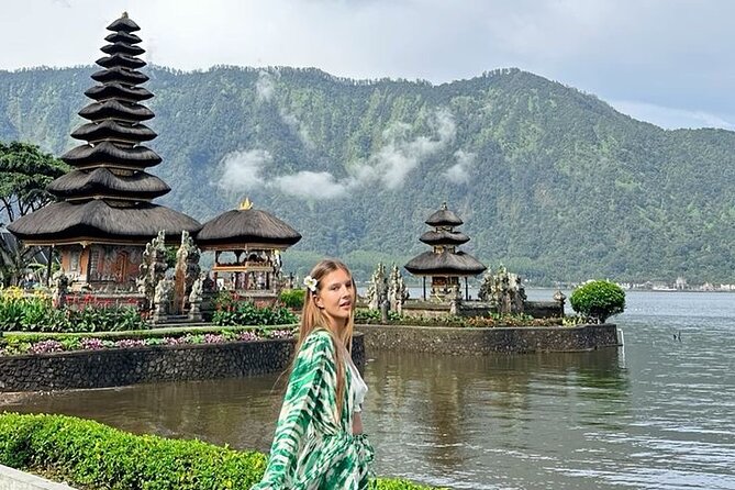 Bali : Private Fullday trip, Discover North Bali Destination - Ulun Danu Beratan and the mountain lake