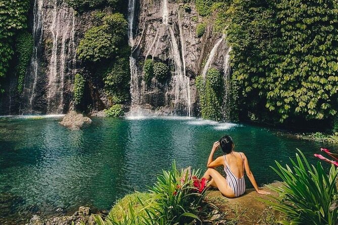 Bali Private Tour: Handara Iconic Gate, Watefall and Temple - Ulun Danu Beratan beside Lake Bratan