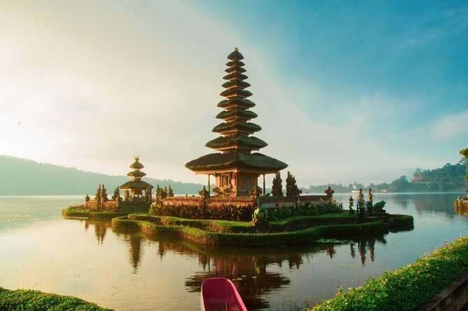 Bali Private Tour: Handara Iconic Gate, Watefall and Temple - Timing, fitness, and weather