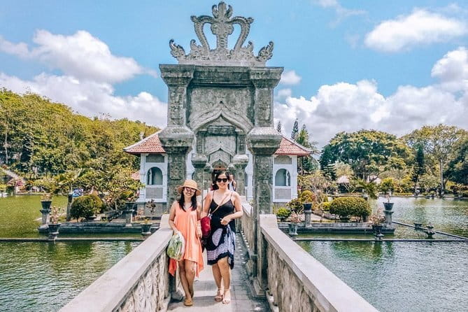 Bali Private Tour: Waterfall, Monkey forest and Tanah lot sunset - Tanah Lot at sunset, the day’s big finish