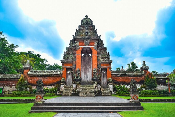 Bali Pura Taman Ayun Temple, Monkey Forest & Tanah Lot Excursion - Tanah Lot and the sunset gamble