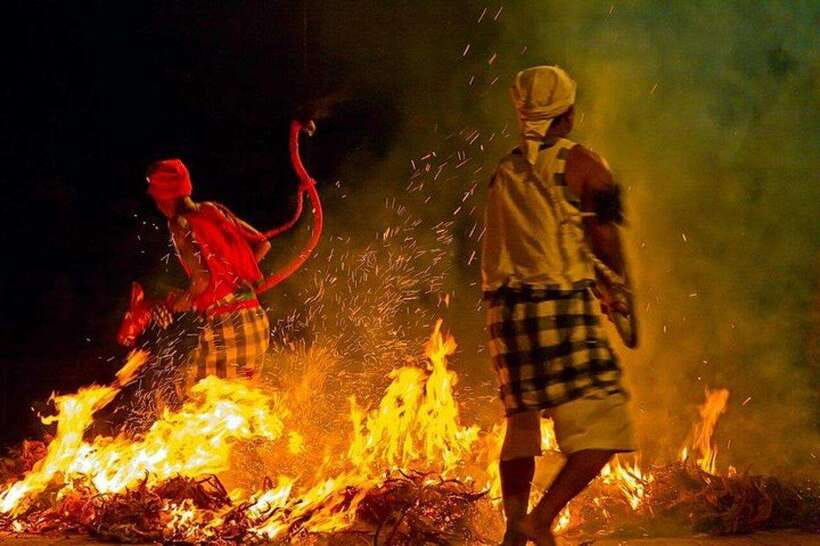 Bali: Tanah Lot Temple Sunset Kecak & Fire Dance Show Ticket - From De Jukung Resto to the performance circle