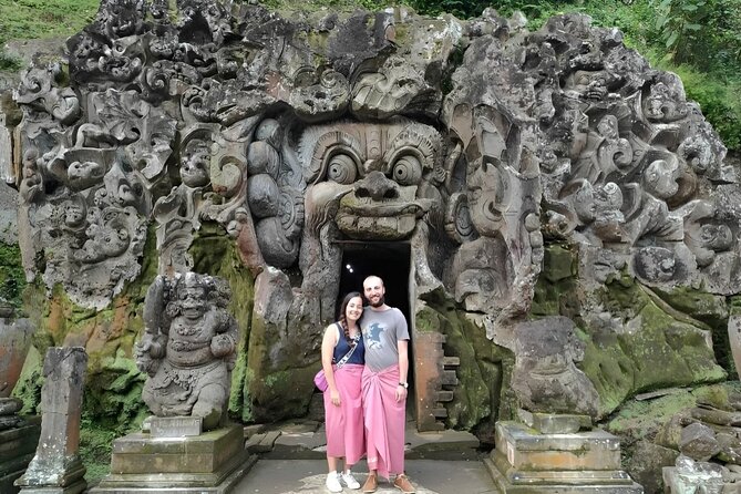 Bali Tour : Best Attractions in Ubud with Rice Terrace - Saraswati Temple, lotus ponds near the center of Ubud