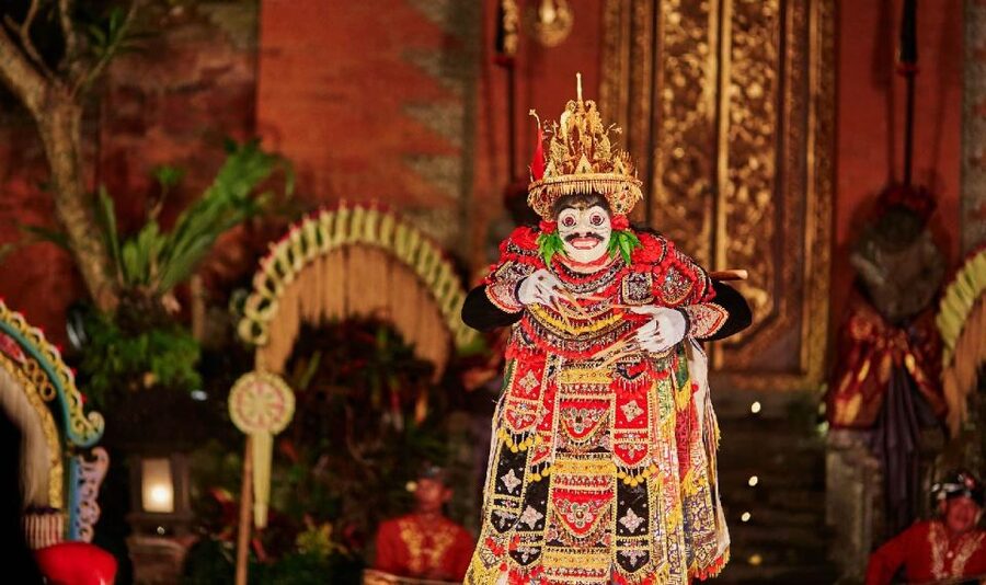 Bali: Ubud Palace Legong Dance Show Ticket - What happens during the 90-minute show