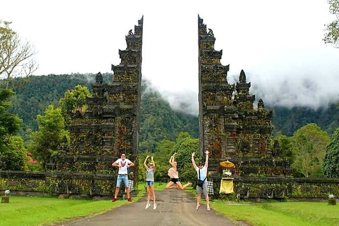 Bali Ubud Tour Monkey Forest, Waterfall, Temple & Rice Terrace - Extra stops and a less certain route