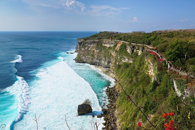 Bali: Uluwatu Kecak Dance Show, Bali Temple, and Lobster Dinner - Jimbaran Bay puts dinner on the sand