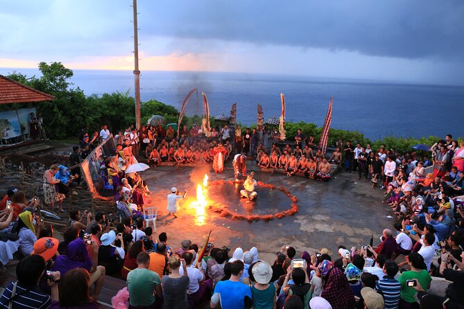 Bali: Uluwatu Kecak Dance Show, Bali Temple, and Lobster Dinner - Kecak: a striking performance with a slow start